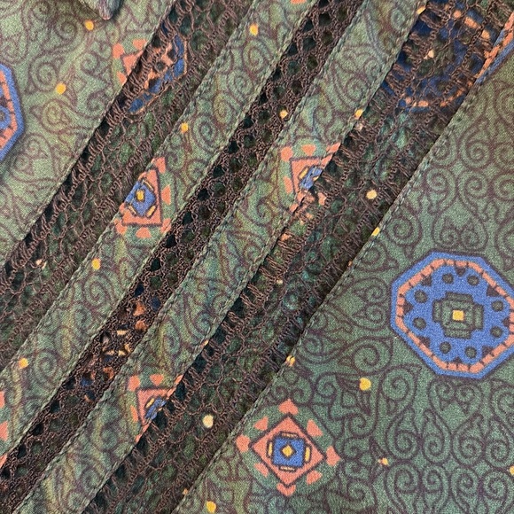 Veronica Beard Silk Deep Green Patterned Blouse - Picture 5 of 10